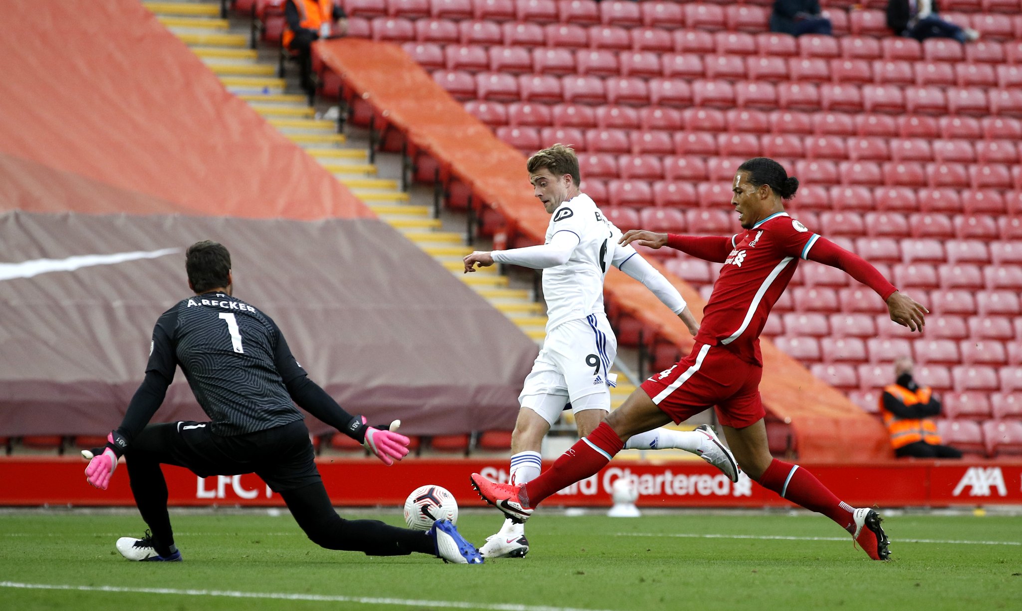 把注意力集 把注意力集